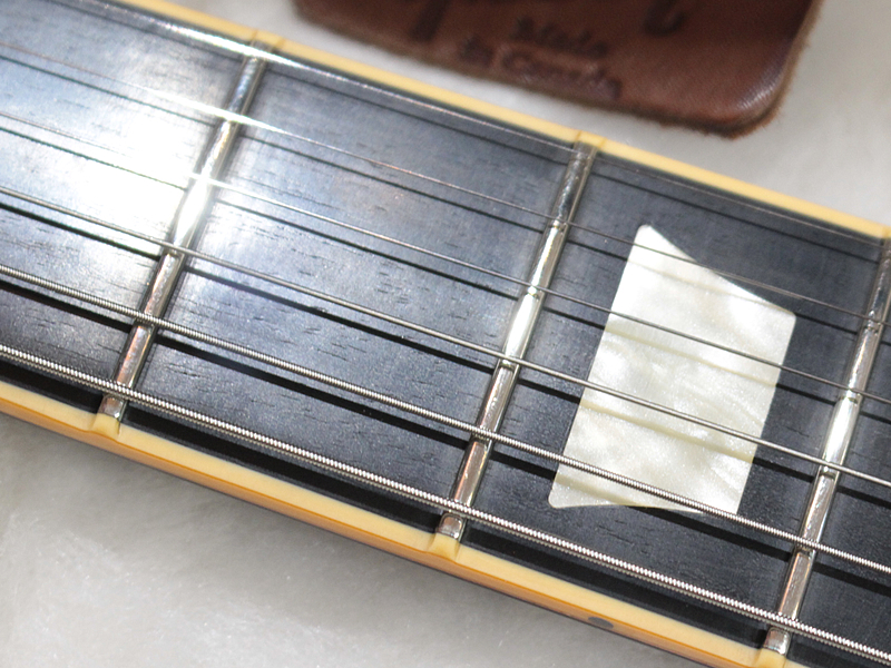 WoodVillage / Gibson Les Paul Classic Custom 2006