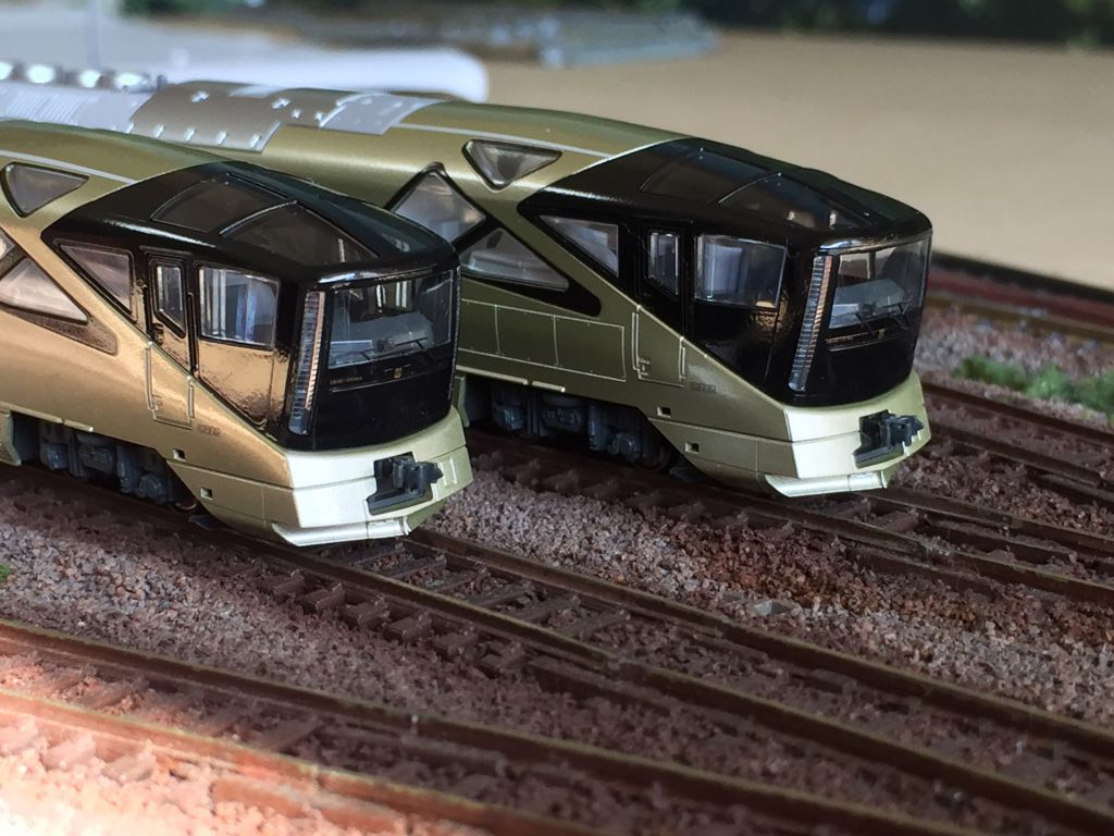 E001形 トランスイート四季島をを弄る。その1 KATO 10-1447