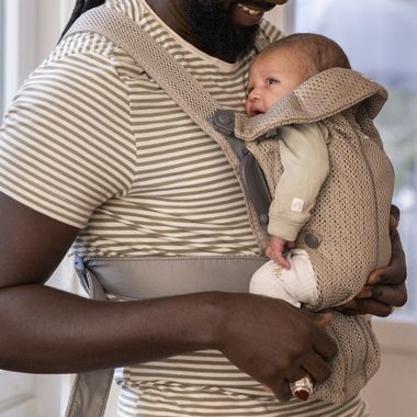 公式】ベビービョルン ベビーキャリア MINI｜新生児から使える抱っこ紐