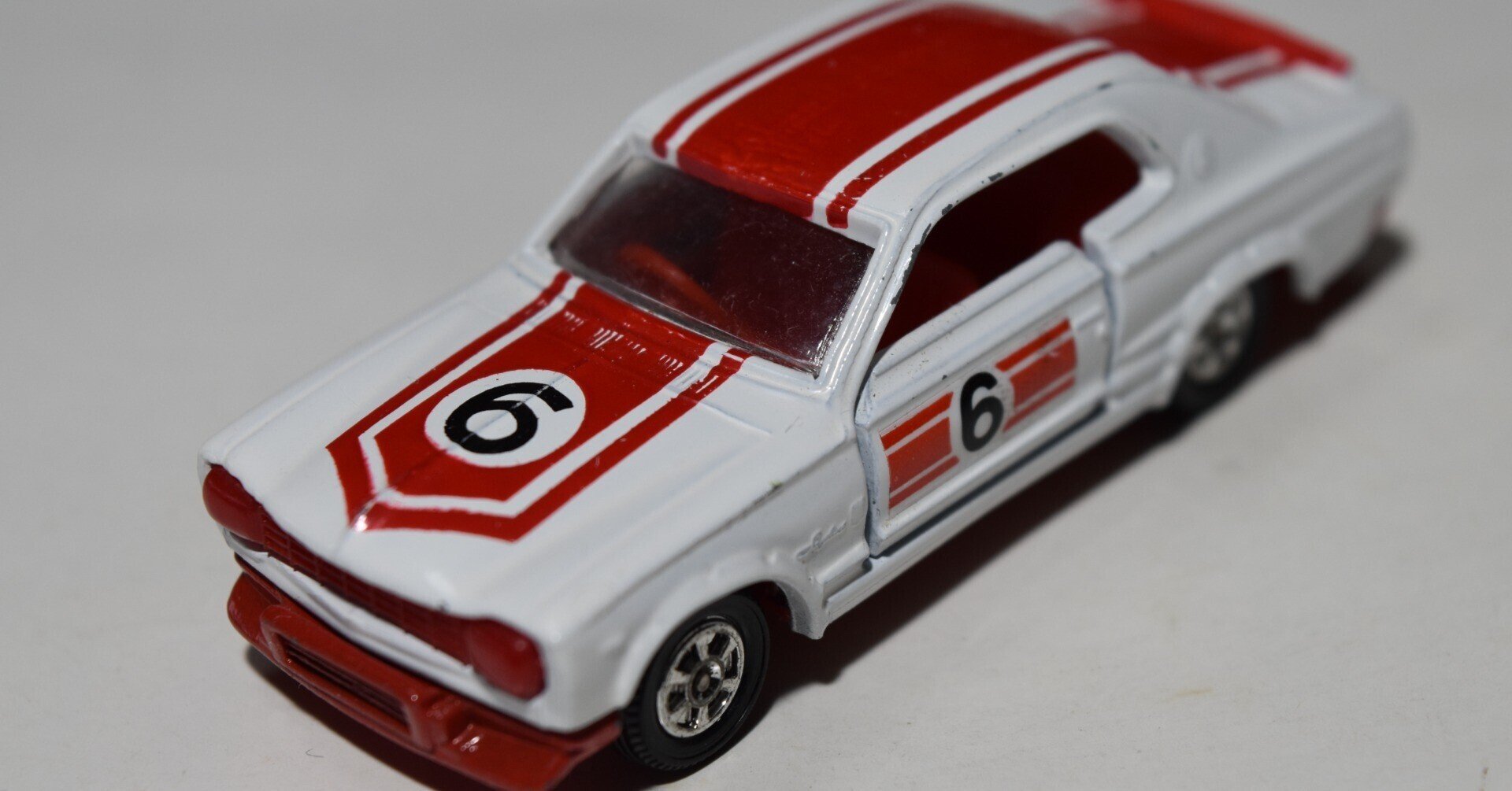 トミカ 21-2 スカイライン2000GTレーシングの1/64モデルについて｜西屋