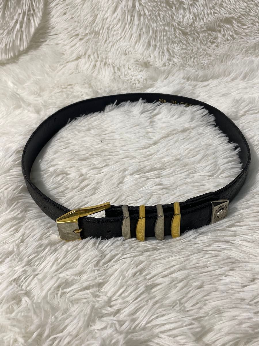 GIANNI VERSACE ヴェルサーチ 本革 レザーベルト メデューサ 4連