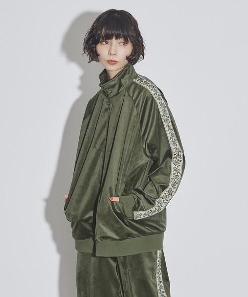 tk.TAKEO KIKUCHI（ティーケータケオキクチ）の「◇ベロアトラック