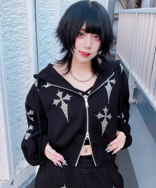 REFLEM/レフレム』クロス総柄ラインストーンクロップドZIPパーカー