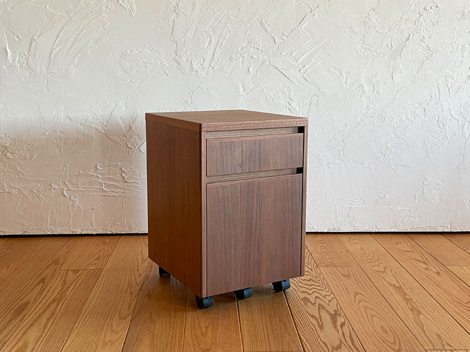 公式】Oka デスク S02180C / W1200 D450 – 冨士ファニチア オンライン