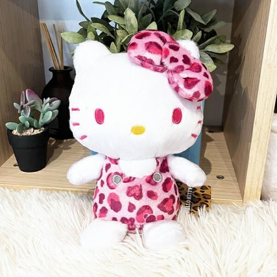 ヒョウ柄の、攻めてるギャルなキティちゃん。ぬいぐるみとキーホルダー