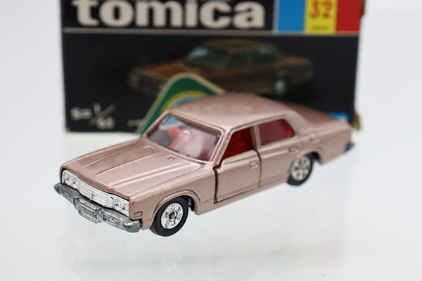 トミカ 黒箱 日本製 高島屋 トヨタ クラウン 2600 ロイヤルサルーン 空