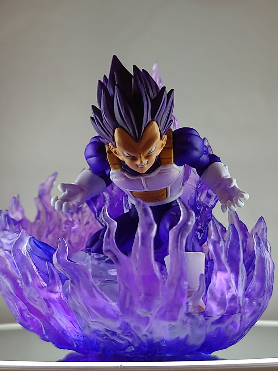 我儘の極意ベジータに紫煙のエフェクトを付けて見ました✨✨ おぉこれ