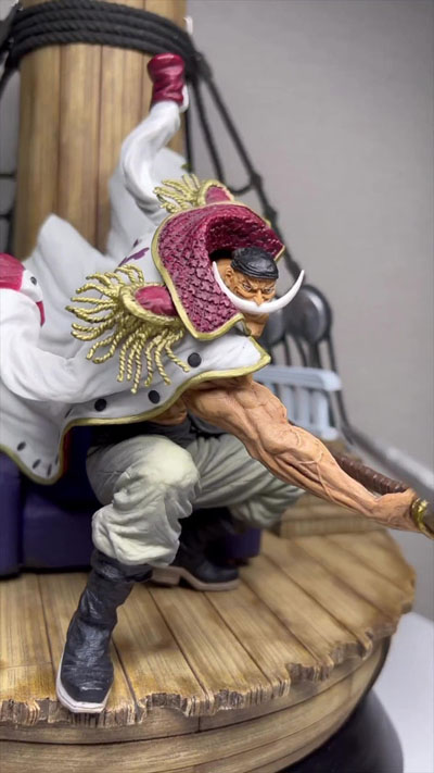 100均アイテムだけでジオラマが完成！ 「ワンピース」のフィギュアを