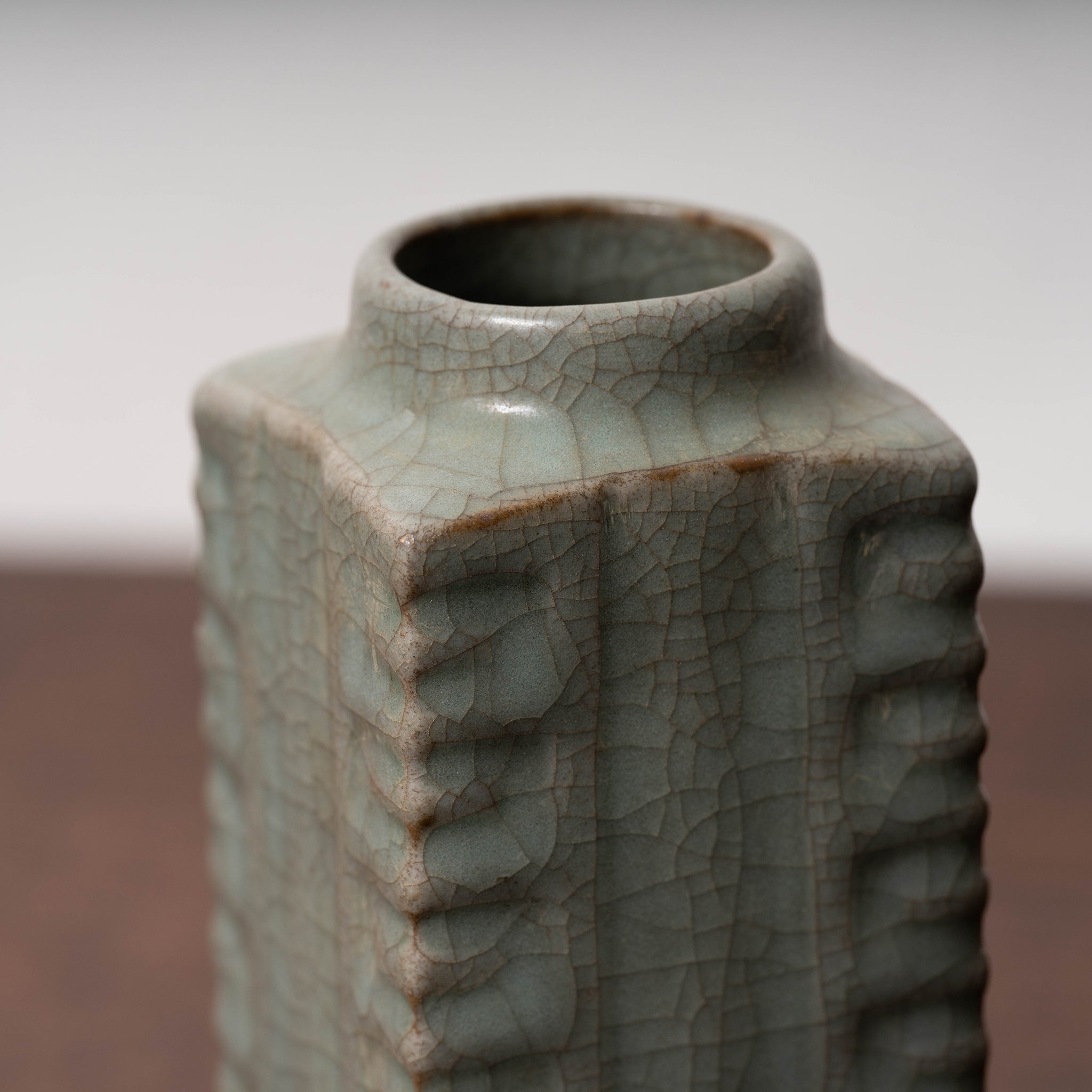 元代官窯 青磁琮形瓶 – 燦禾 SANKA