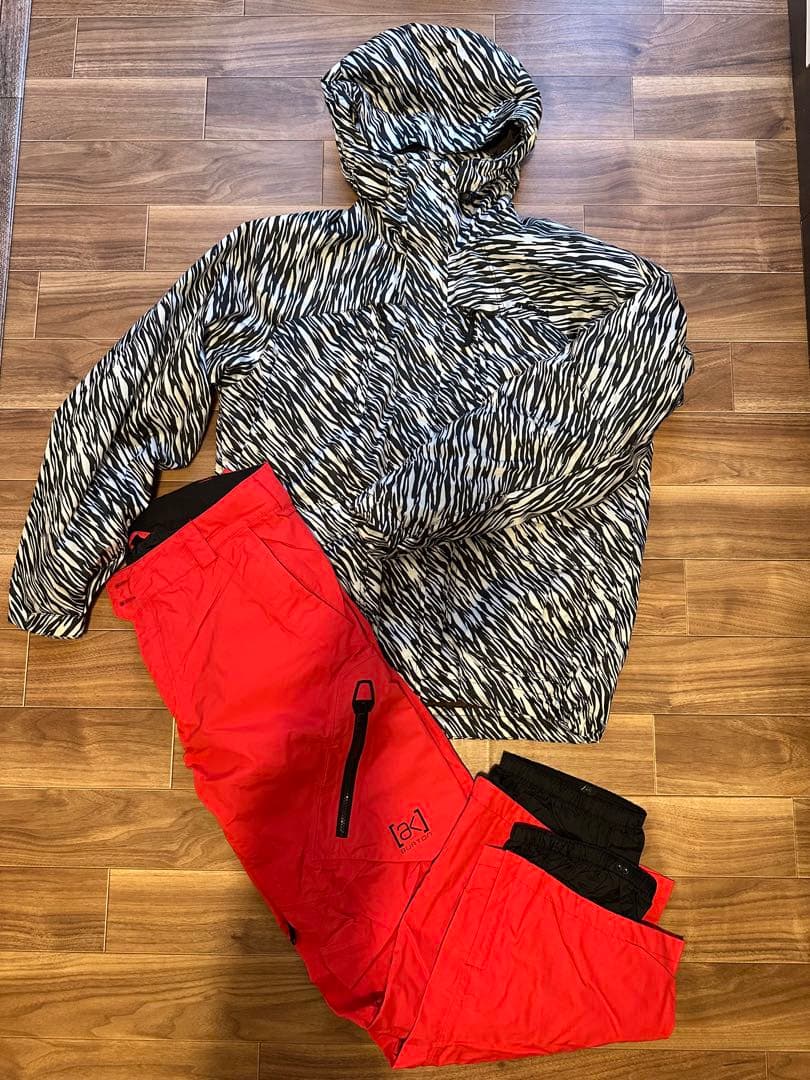 【最終お値下げ‼️】mistral & Burton スノーボードウェアLサイズ