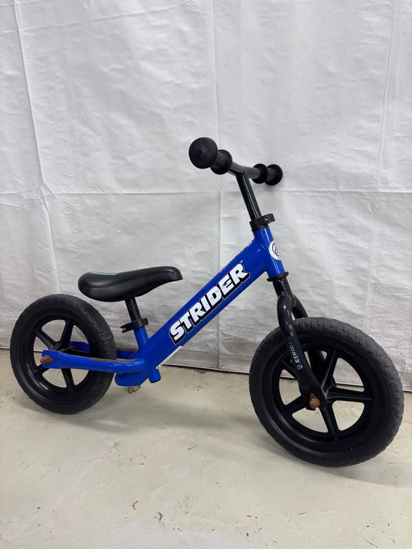 STRIDER バランスバイク 青 12インチ 幼児用バイク - メルカリ