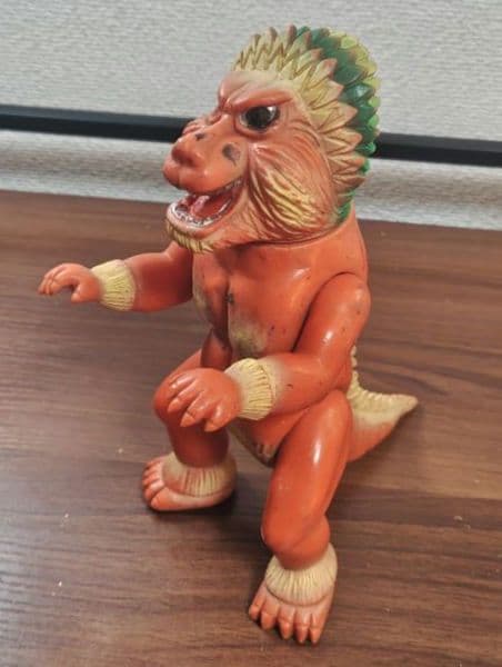 ブルマァク ジェロニモン ソフビ 「ウルトラマン」 11月7日(月) 12:00より受注開始】『ウルトラマン』墓場の画廊