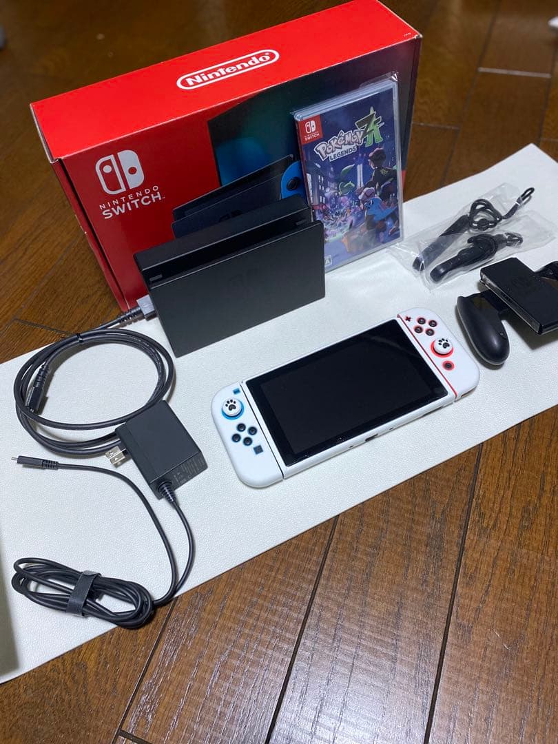 Nintendo Switch ホワイト/レッド 本体 ポケモンソフト付き Amazon.co.jp: Nintendo Switch(有機ELモデル)ホワイト+