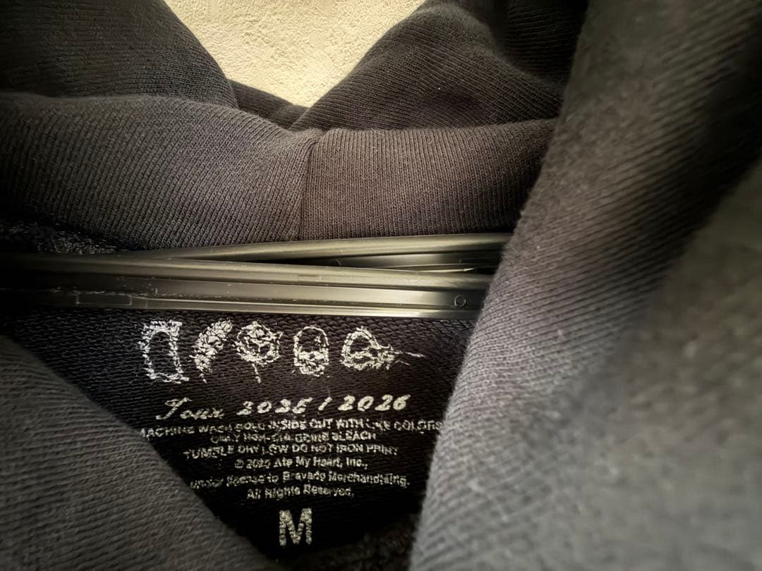 レディーガガ Mayhem ライブ限定パーカー M - メルカリ