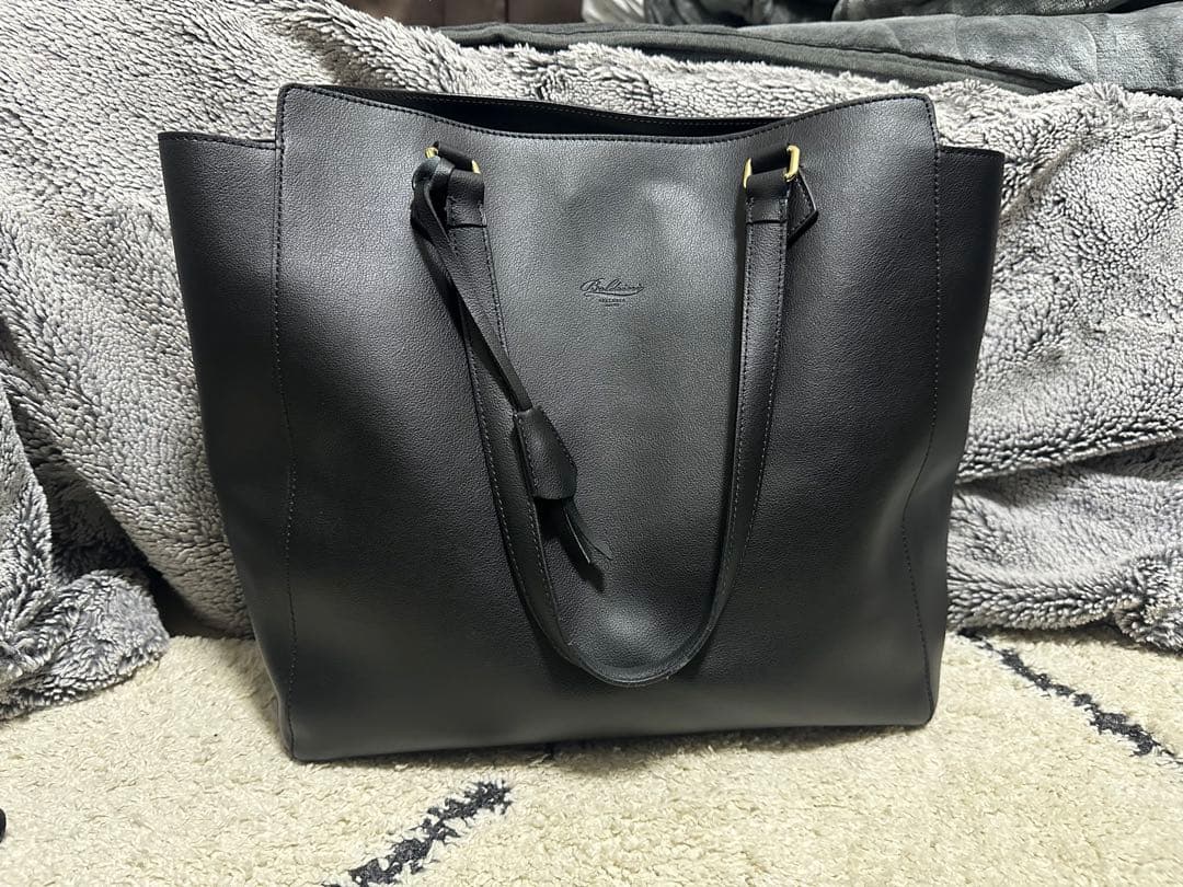 ボルドリーニセレリア トートバッグ ブラック 黒 A4収納可能 レザー