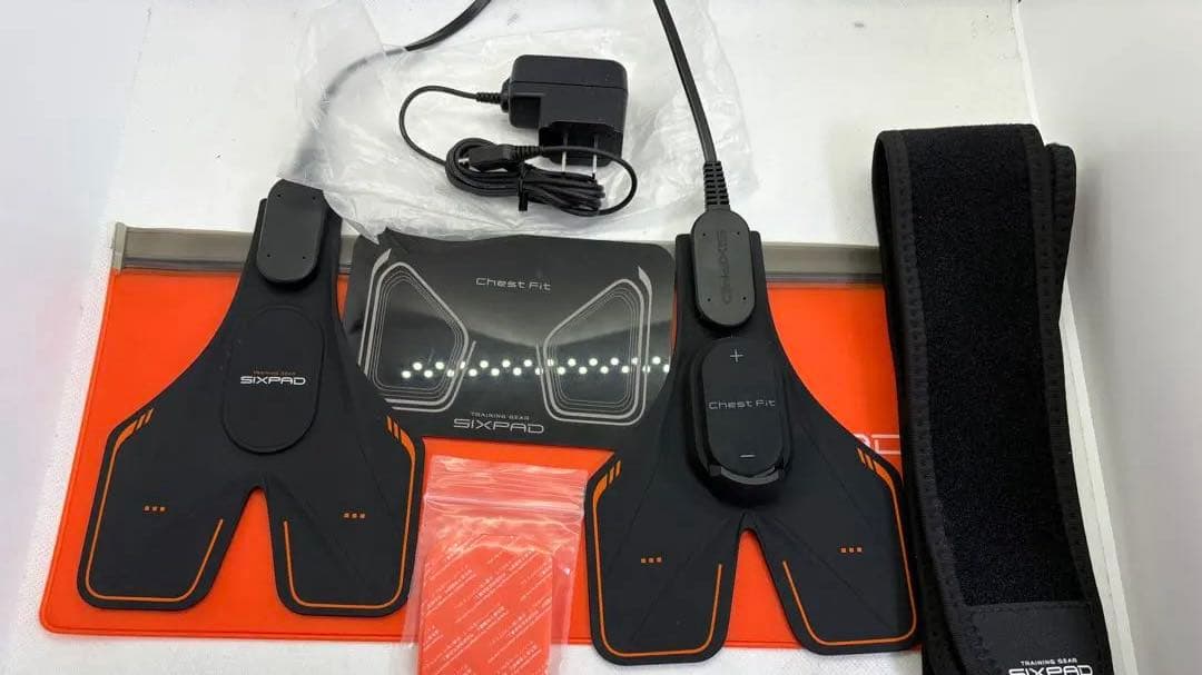 【美品】チェストフィット シックスパッド SIXPAD