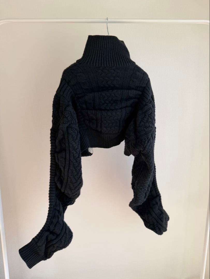 ショートケーブルニット タートルネックnoir kei ninomiya