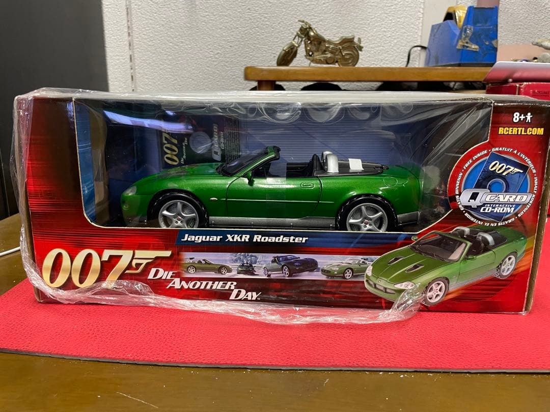 007ボンドカー　ジャガー　XKRロードスター 007ボンドカー ジャガー XKRロードスター - メルカリ