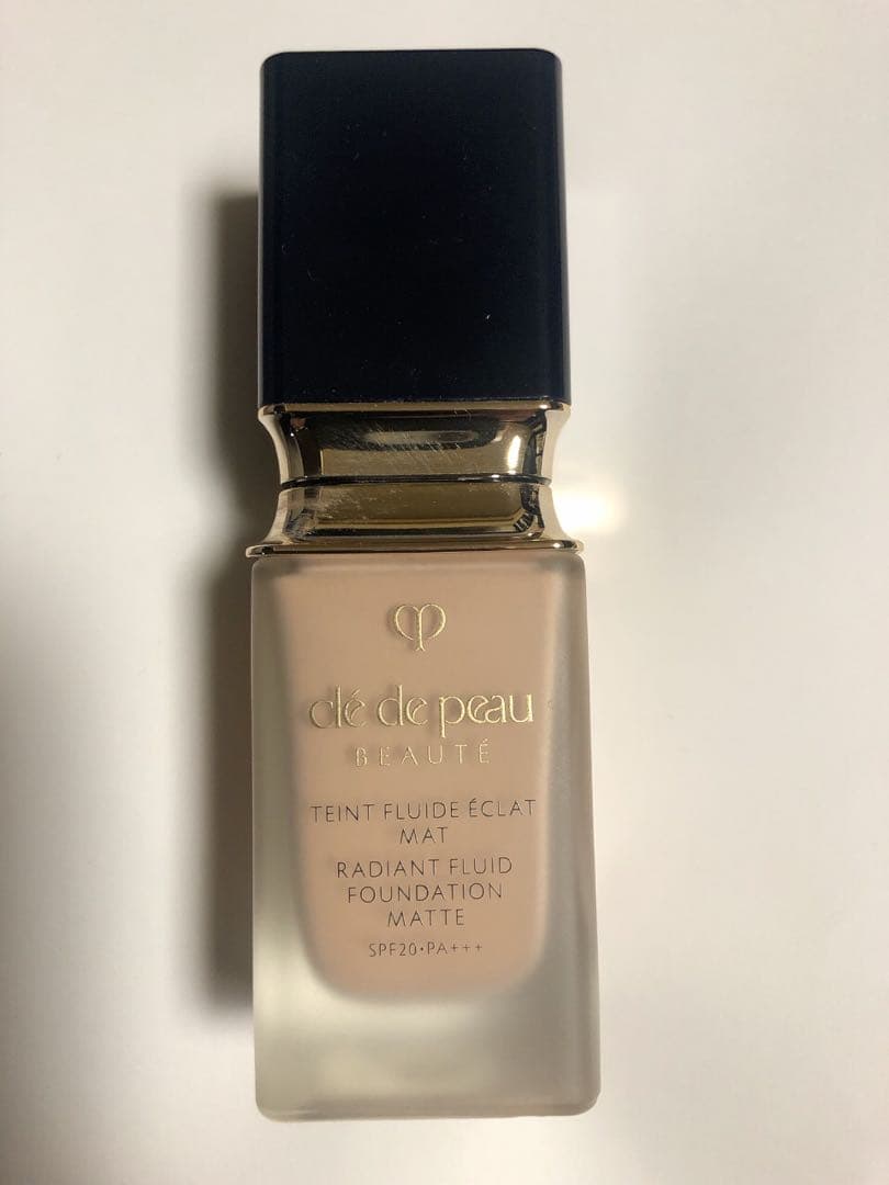 クレドポーボーテ　タンフリュイドエクラマット　オークル20