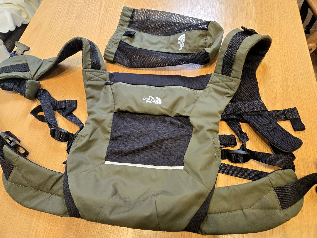 【値下げしました】The North Face ザノースフェイス 抱っこ紐 ≪「ゴールドウイン テック・ラボ」で研究開発されるアウトドアギアの