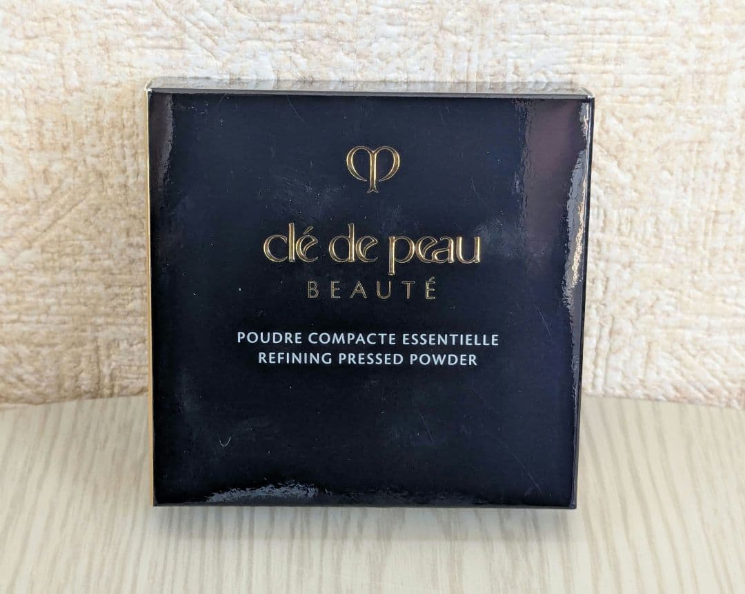 クレ・ド・ポー・ボーテ プードルコンパクトエサンシエルn