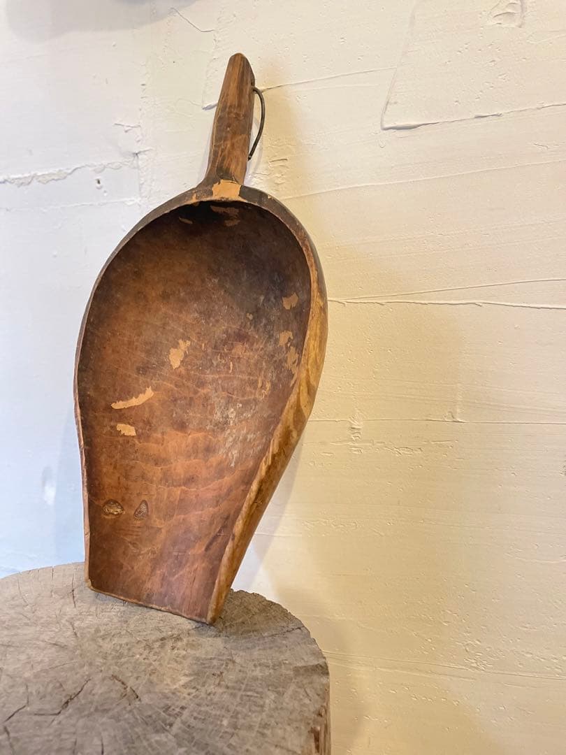 穀物スコップ 木彫 くり抜き 匙 民藝 骨董 アンティーク 古道具 穀物スコップ 木彫 くり抜き 匙 民藝 骨董 アンティーク 古道具 - メルカリ
