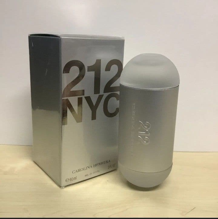 新品未使用　キャロライナ ヘレラ 212 オードトワレ　60ml