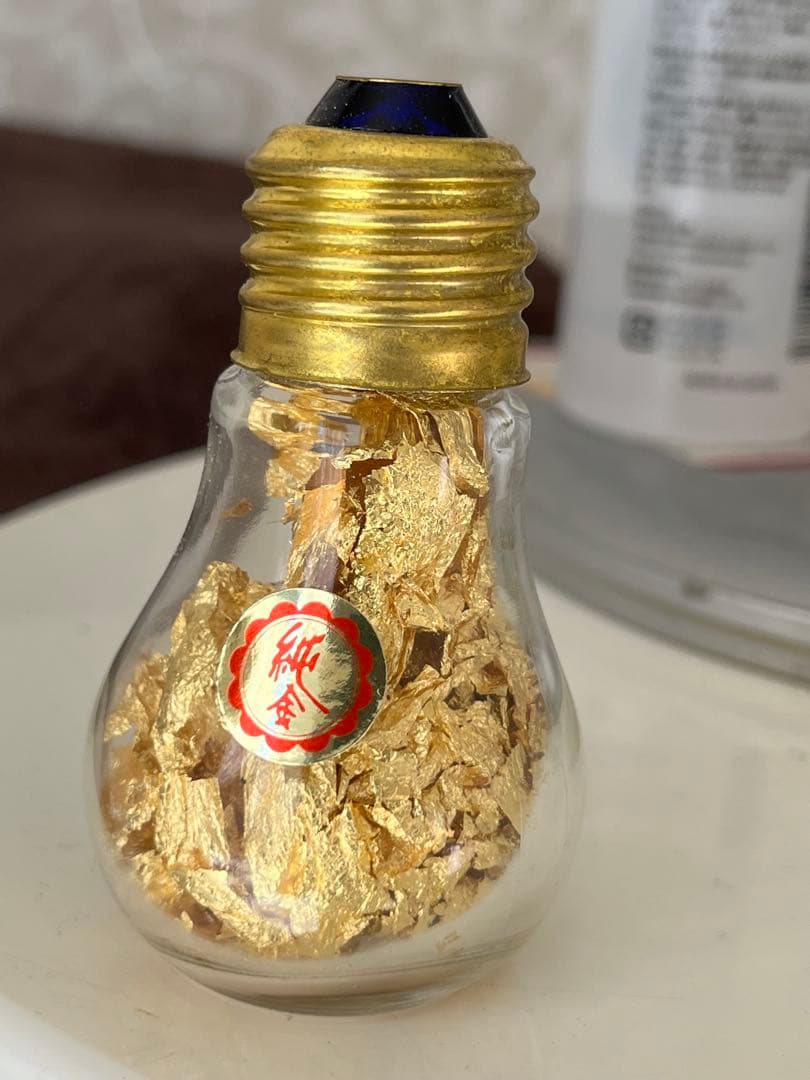 la.leia_nail　金箔 動画で解説！ 3分で完成する、金箔ネイルアート。【モードなセルフ