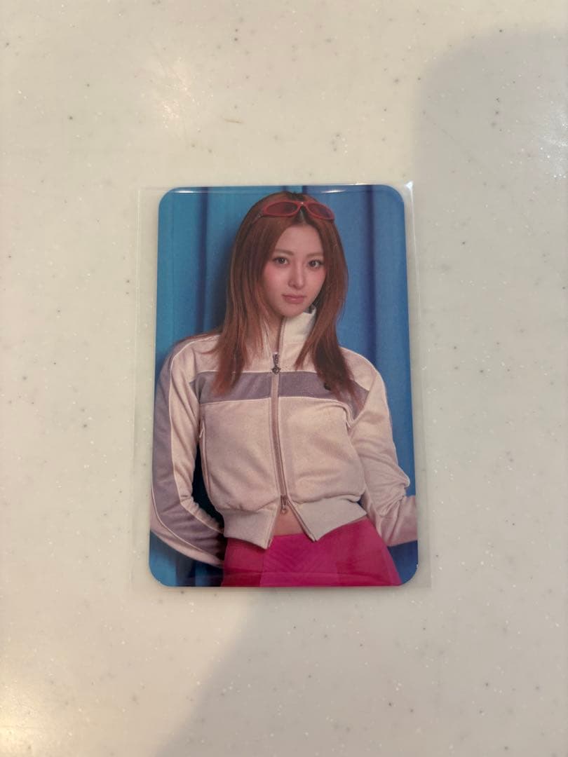 LESSERAFIM ルセラフィム DIFFERENT当選トレカ ユンジン