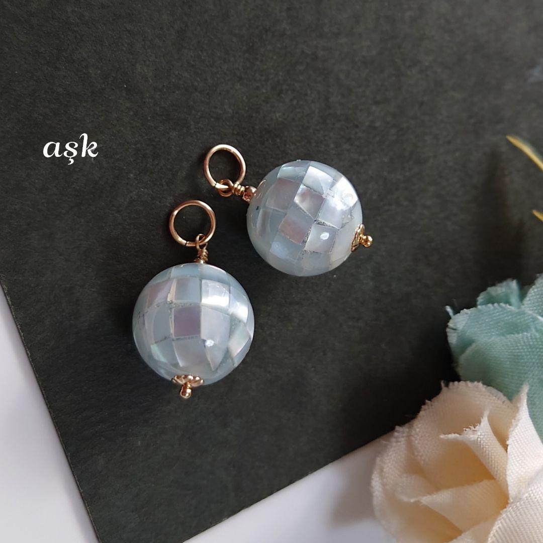 断捨離中ページ》14Kgf❩ モザイクブルーシェルのピアスチャーム