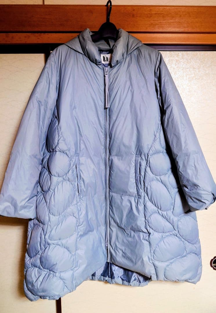 ライトブルーキルティングダウンジャケット