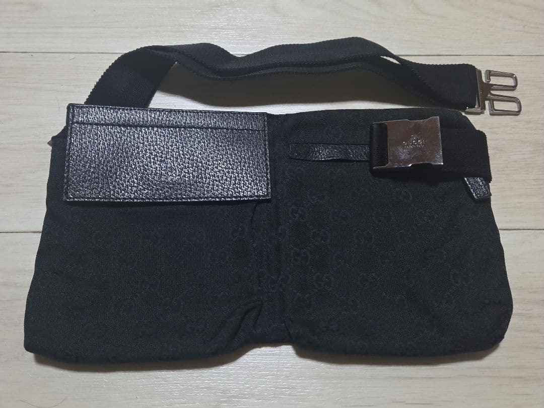 GUCCI ボディバッグ・ウエストポーチ ブラック GUCCI（グッチ） ウエストポーチ ボディバッグ ショルダー ボトル