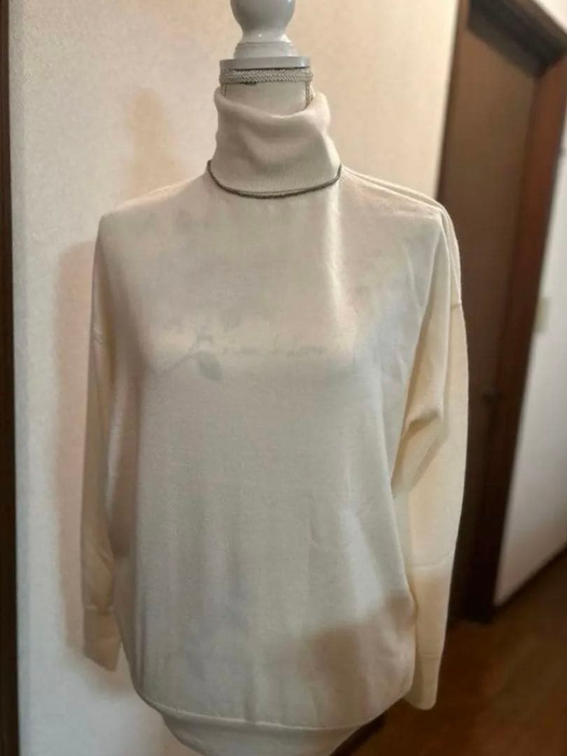 最終値下げ　SACRA サクラ　オフホワイトニット　美品