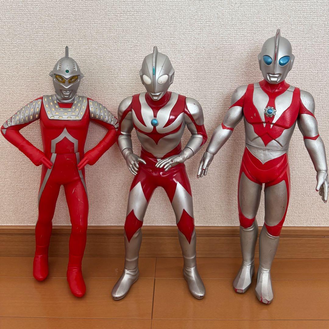 ウルトラマンフィギュア 3体セット 3体買ってゲット！ソフビおでかけBOXキャンペーン！」開催