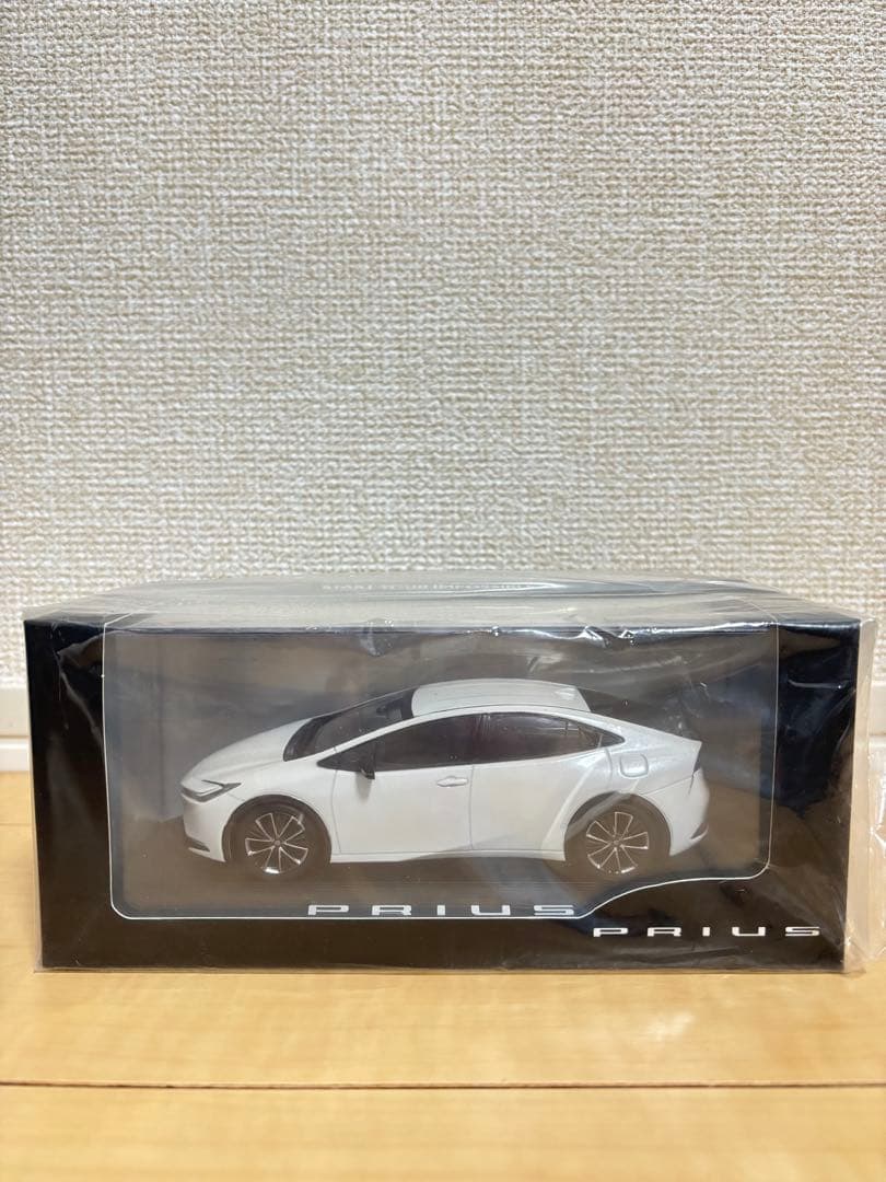 トヨタ プリウス 1/30ミニカー ホワイト 新品 未開封 - メルカリ